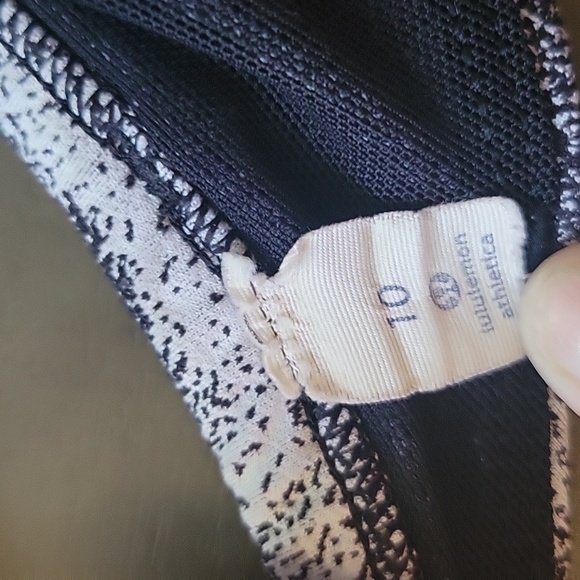 Lululemon Energy Sports Bra Power Luxtreme Hazy Days Black White Strappy Back 10 - Picture 9 of 9